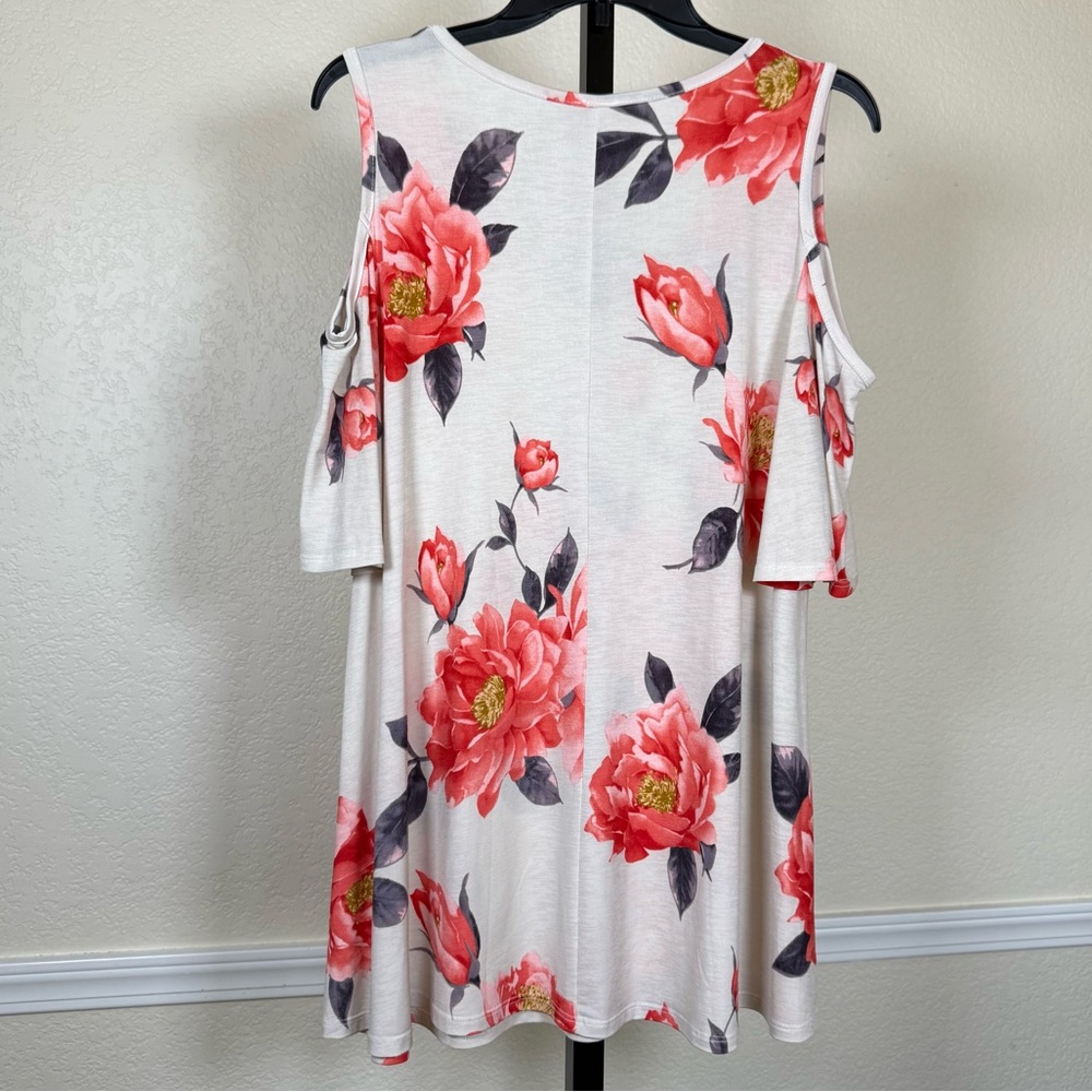 Plus Size 1X Floral Cold Shoulder Soft Stretchy Y2K Romantic Feminine Boho Tunic - Picture 3 of 9
